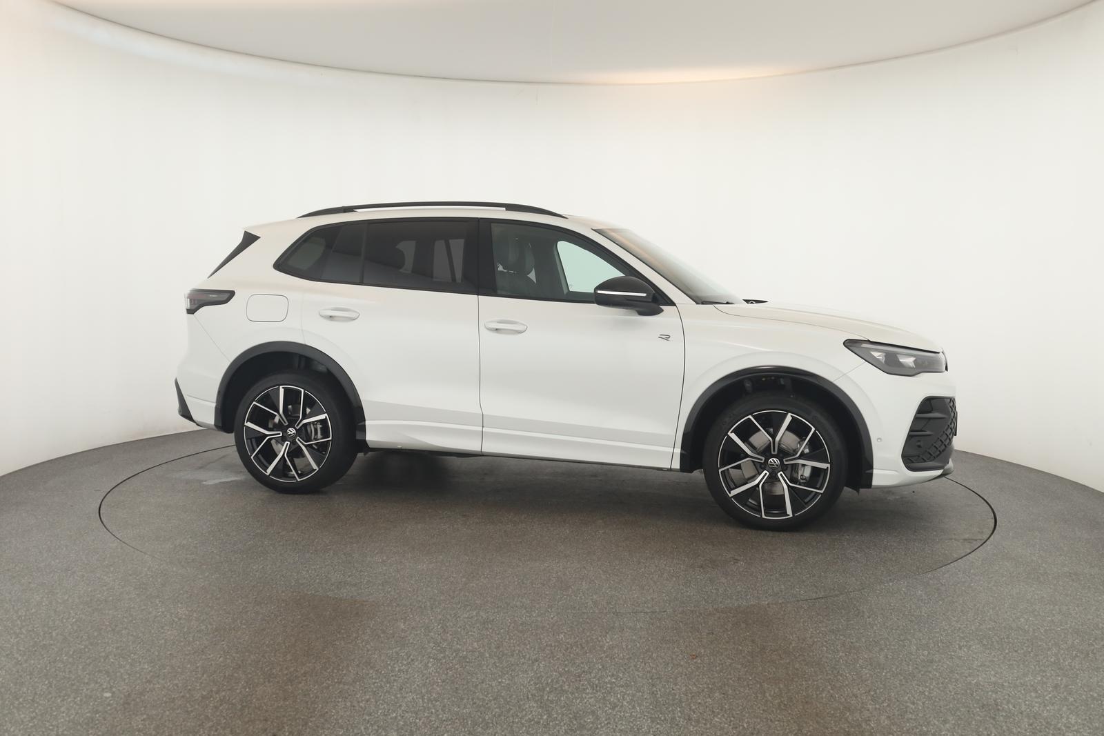 Volkswagen Tiguan 2.0 TSI DSG IQ.Drive R-Line