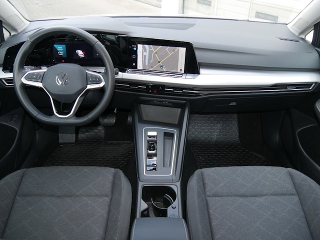 Volkswagen Golf Life Variant