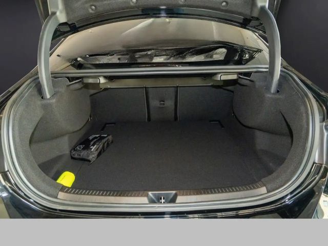 Mercedes-Benz A 180 Limousine ACC AHK AUT DynLicht Kam. KlimaA