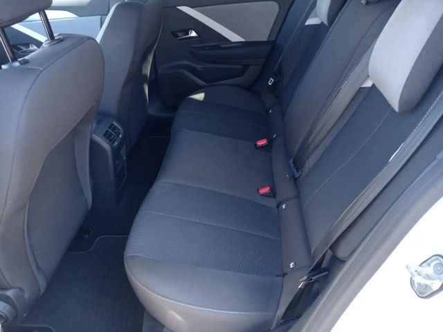 Opel Astra 1.2 Turbo Enjoy Turbo