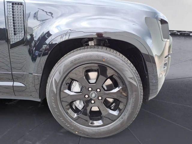 Land Rover Defender 110 D300 Dynamic SE