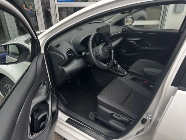 Toyota Yaris Hatchback Hybride VVT-i