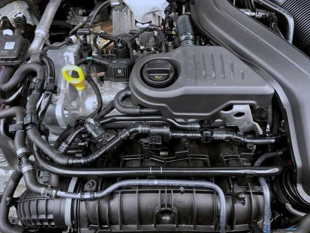 Volkswagen T-Roc 1.5 TSI DSG R-Line