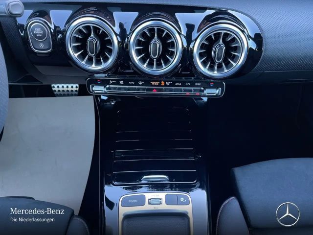 Mercedes-Benz A 250 4MATIC AMG Line