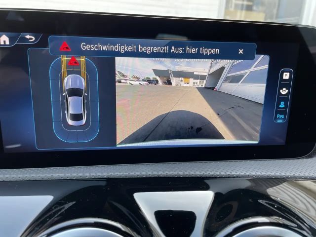 Mercedes-Benz CLA 180 AMG Line Coupé