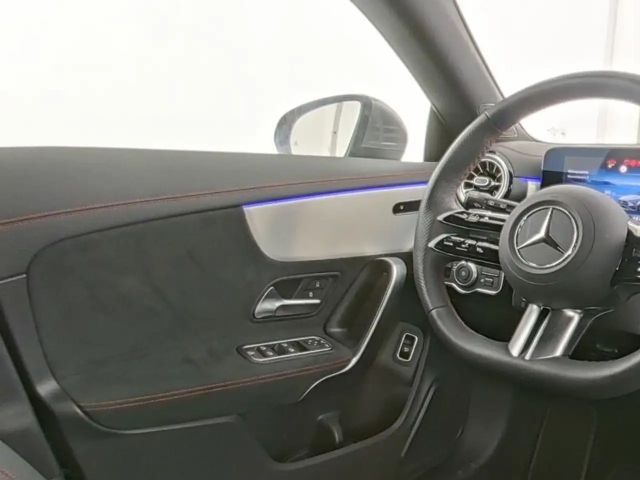 Mercedes-Benz CLA 200 AMG Line Shooting Brake