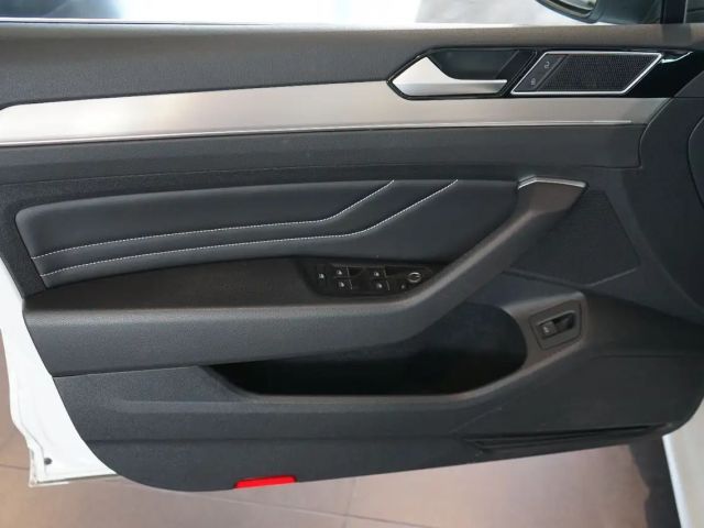 Volkswagen Passat 2.0 TDI R-Line Variant