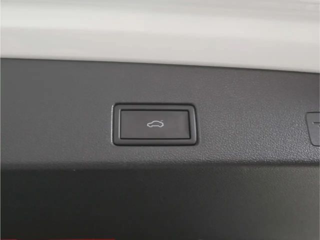 Volkswagen Golf 1.5 eTSI DSG R-Line Variant