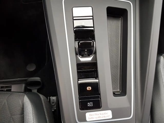 Volkswagen Golf 1.5 eTSI DSG