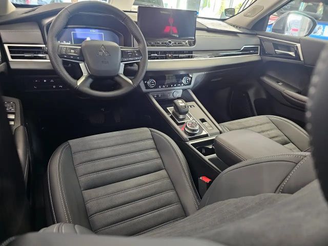 Mitsubishi Outlander 2,4 Intro