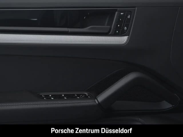 Porsche Cayenne Panoramadach  Bose LED-Matrix