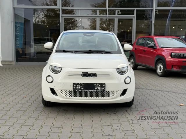 Fiat 500e +Rückfahrkamera+PDC+Sitzheizung+Carplay+Klimaaut.