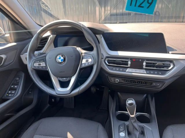 BMW 116 116i 5-deurs Sedan