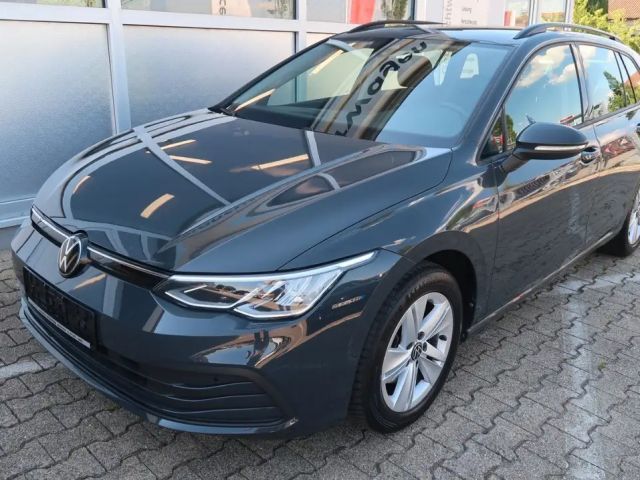 Volkswagen Golf Life Variant