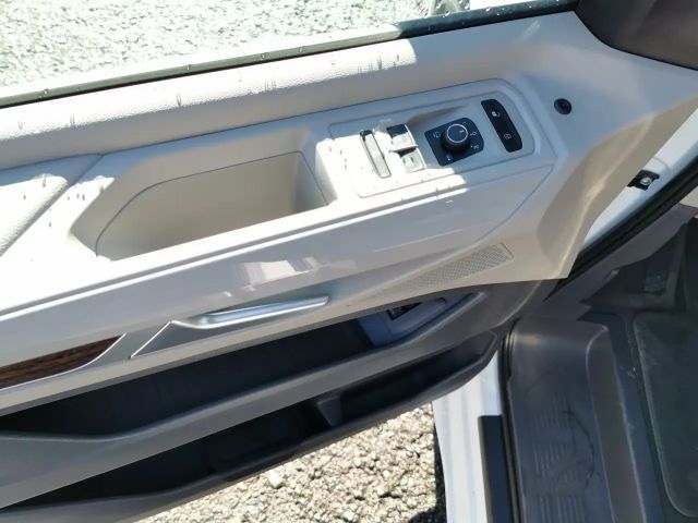 Volkswagen Multivan 2.0 TDI Style T7