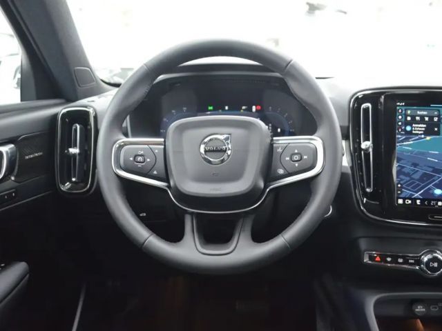 Volvo XC40 Business Dark Plus