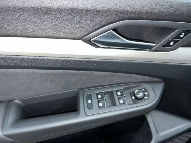 Volkswagen Golf 1.5 eTSI DSG Life