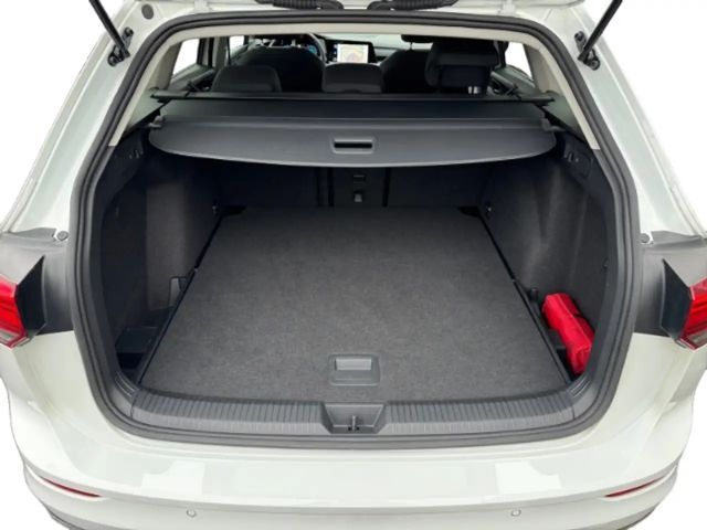 Volkswagen Golf 1.5 eTSI DSG Style Variant