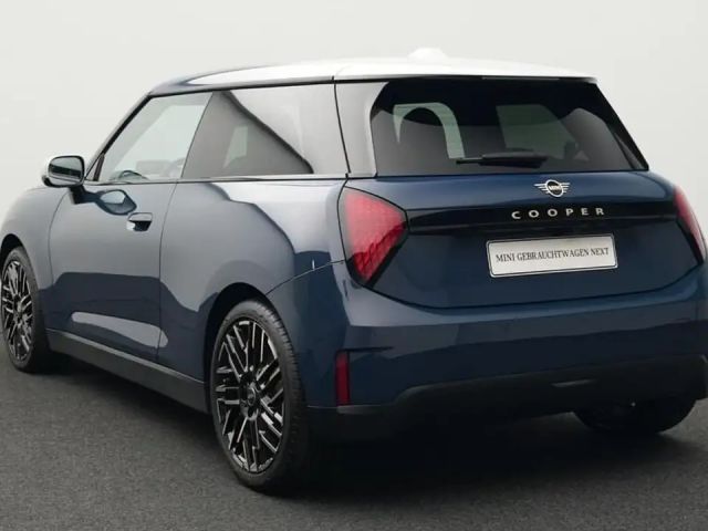 MINI Cooper E Favoured