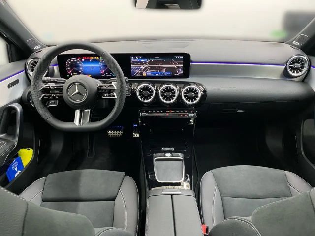 Mercedes-Benz A 200 AMG Line