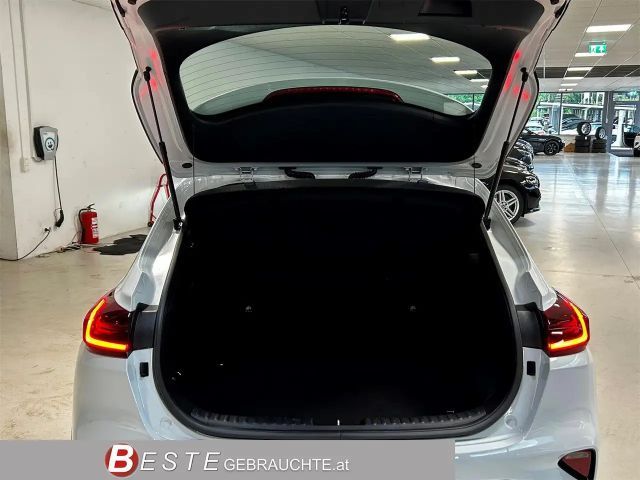 Kia XCeed Hybrid PHEV Vision