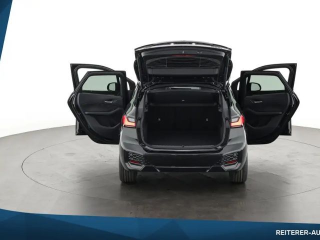 BMW 223 223i M-Sport Sedan xDrive