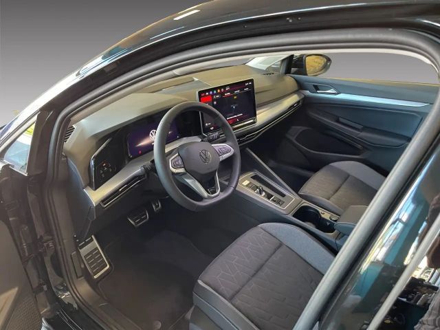 Volkswagen Golf 1.5 eTSI DSG