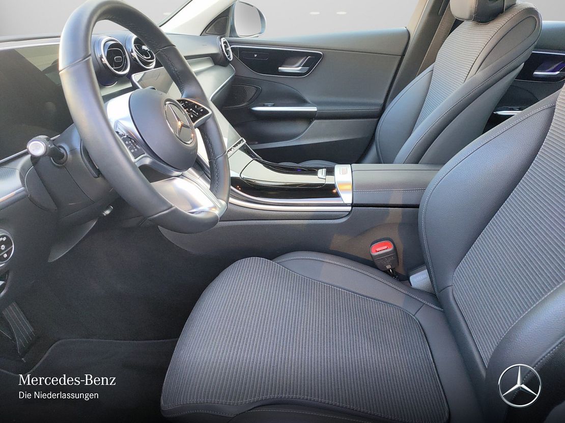 Mercedes-Benz C 180 AVANTGARDE Sedan