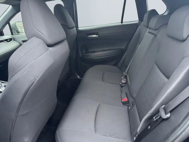 Toyota Corolla Cross Hybride Team D