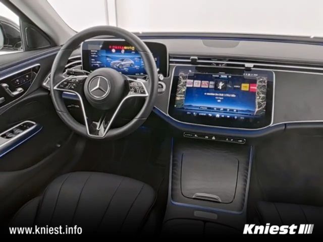 Mercedes-Benz E 220 AVANTGARDE E 220 d Sedan