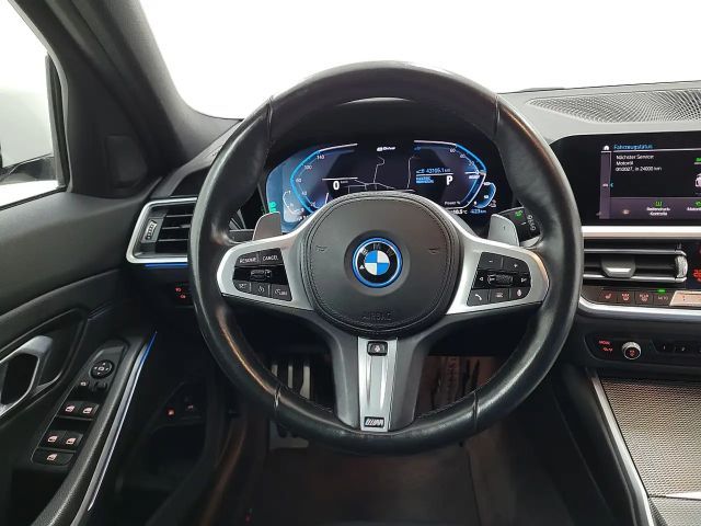 BMW 320 320e Touring xDrive