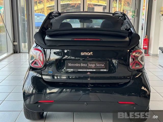 Smart EQ fortwo Cabrio JBL PLUS