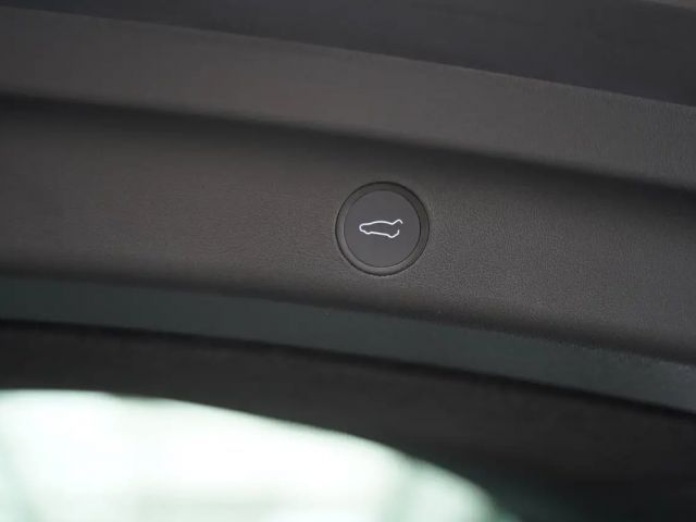 Tesla Model Y AWD Long Range