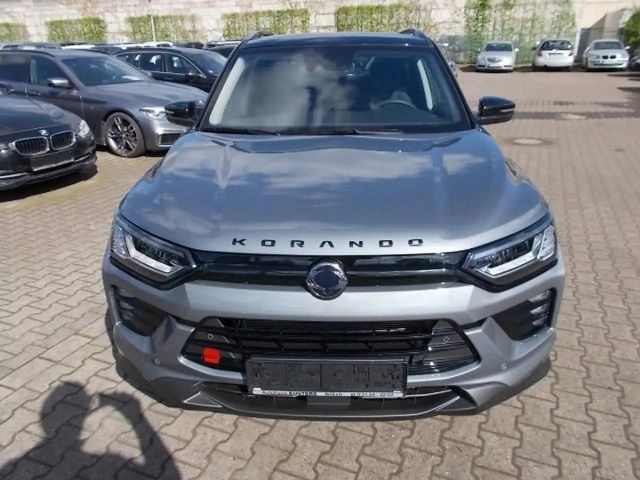 SsangYong Korando Blackline 1.5T LED, Navi, Keyless, Aku 18"