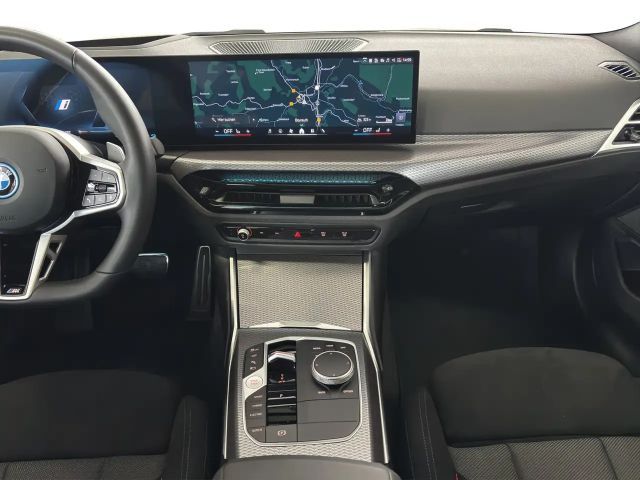 BMW 330 330e M-Sport Touring xDrive