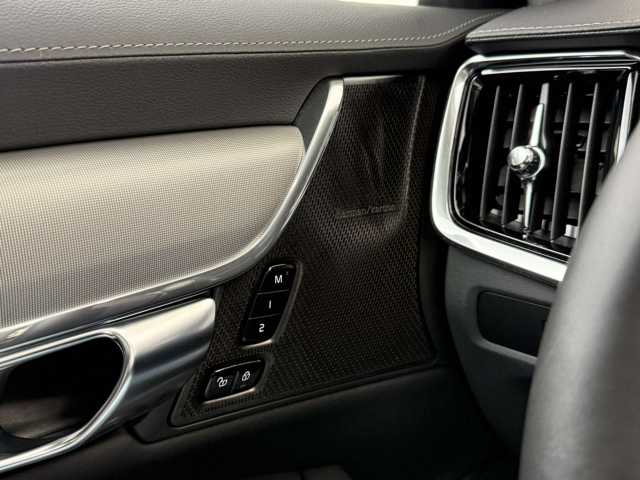 Volvo V90 AWD Dark Plus Recharge T6