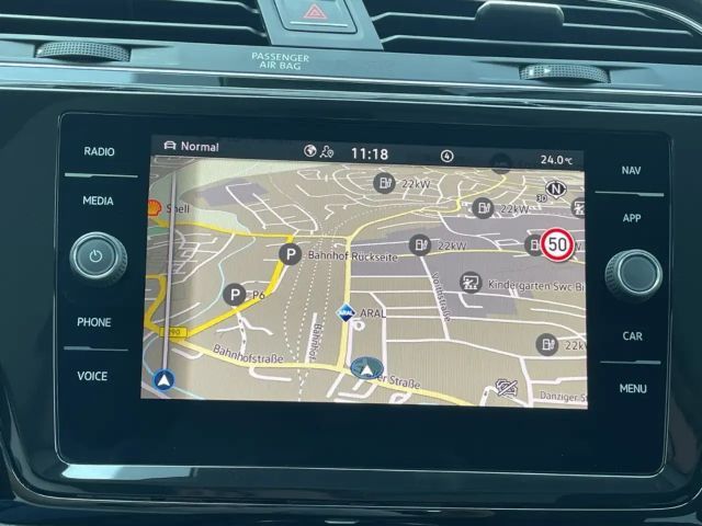 Volkswagen Touran 1.5 TSI DSG R-Line