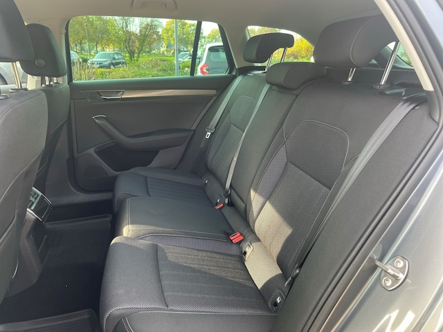 Skoda Superb 2.0 TDI Combi Style Style