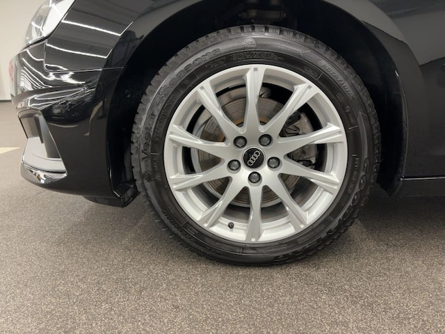 Audi A4 30 TDI S-Tronic Sedan