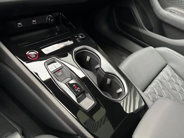 Audi A6 e-tron Quattro