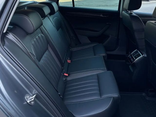 Skoda Superb 2.0 TDI 4x4 Combi Style Style