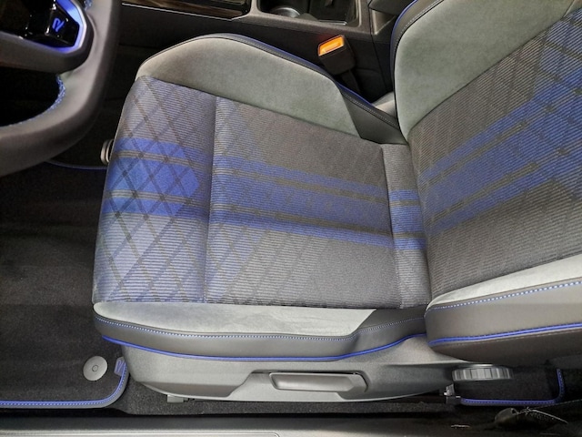 Volkswagen Golf 2.0 TSI