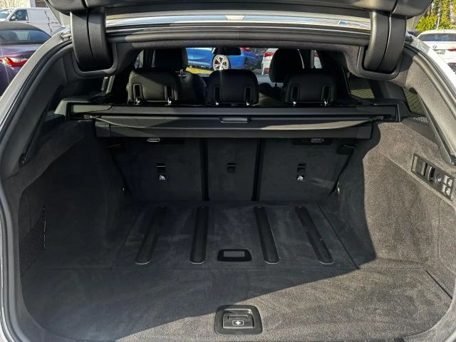 BMW 330 330d M-Sport Touring