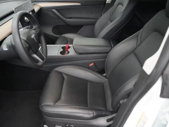 Tesla Model Y AWD Long Range