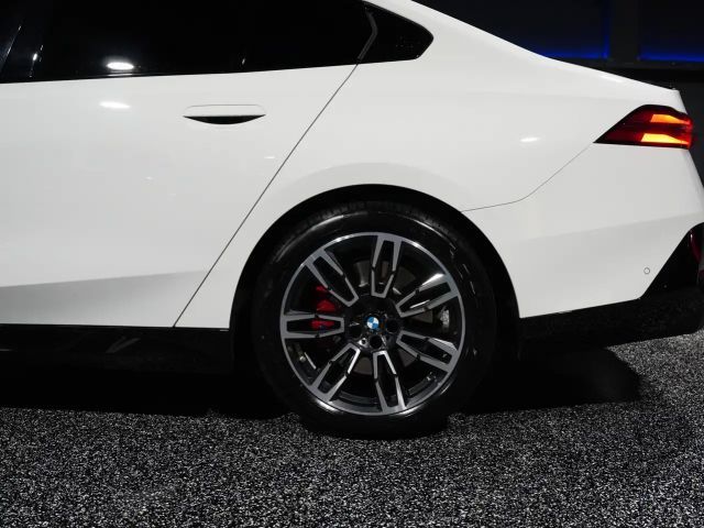 BMW 520 520d M-Sport Sedan xDrive