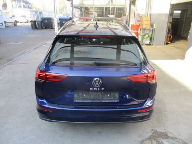 Volkswagen Golf Life Variant