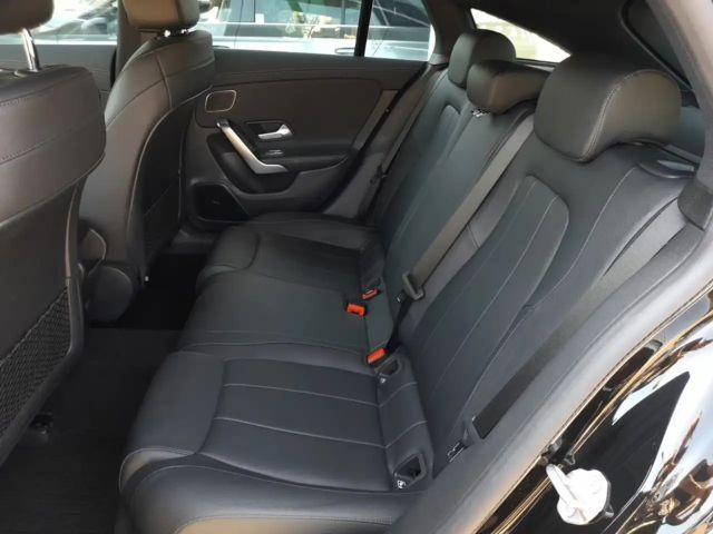 Mercedes-Benz CLA 200 CLA 200 d Shooting Brake