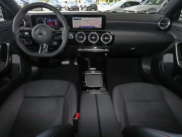 Mercedes-Benz A 200 AMG Line