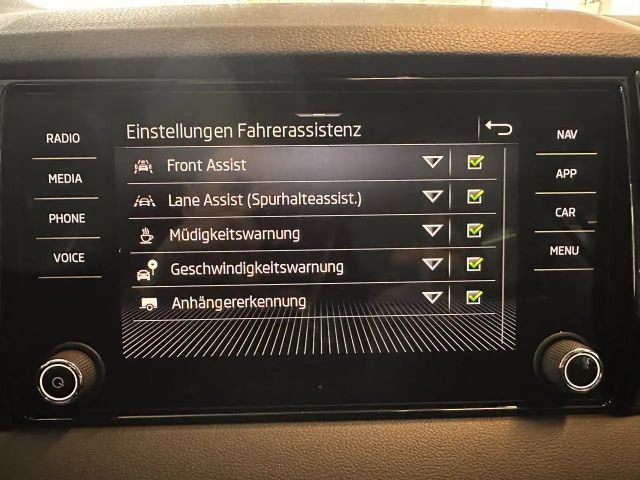 Skoda Karoq Edition 130 DSG*AHK*Rückfahrk*Frontscheibenheiz