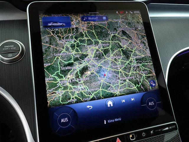 Mercedes-Benz C 200 AMG Line Sedan